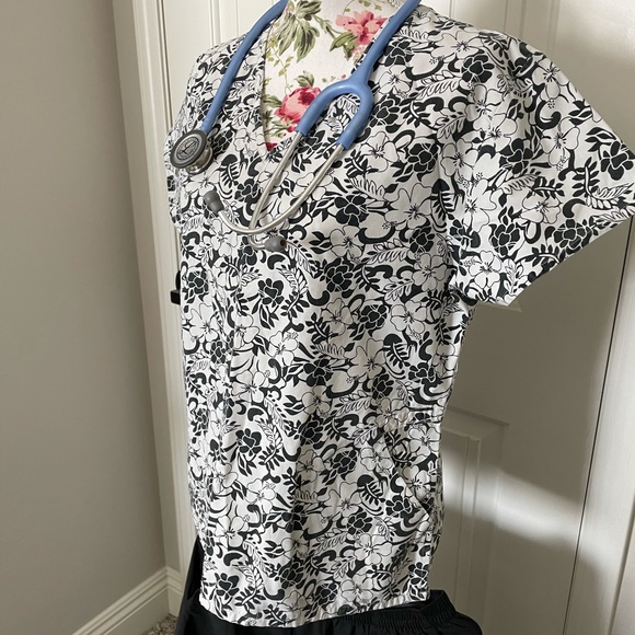 Scrub set - Picture 3 of 6